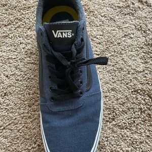 Like new!! Men’s VANS, size 11